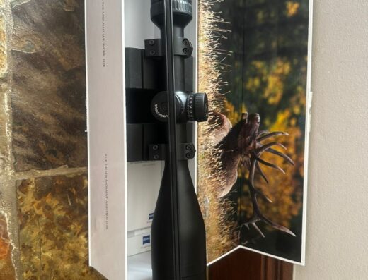 Zeiss Conquest HD5 5x25x50 Brand new condition