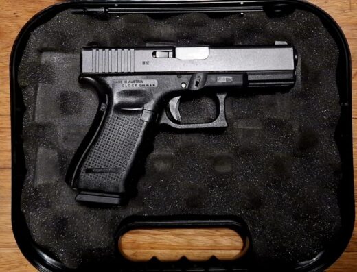 Glock 19 Gen 4 (Low Rounds) + Case & Holsters